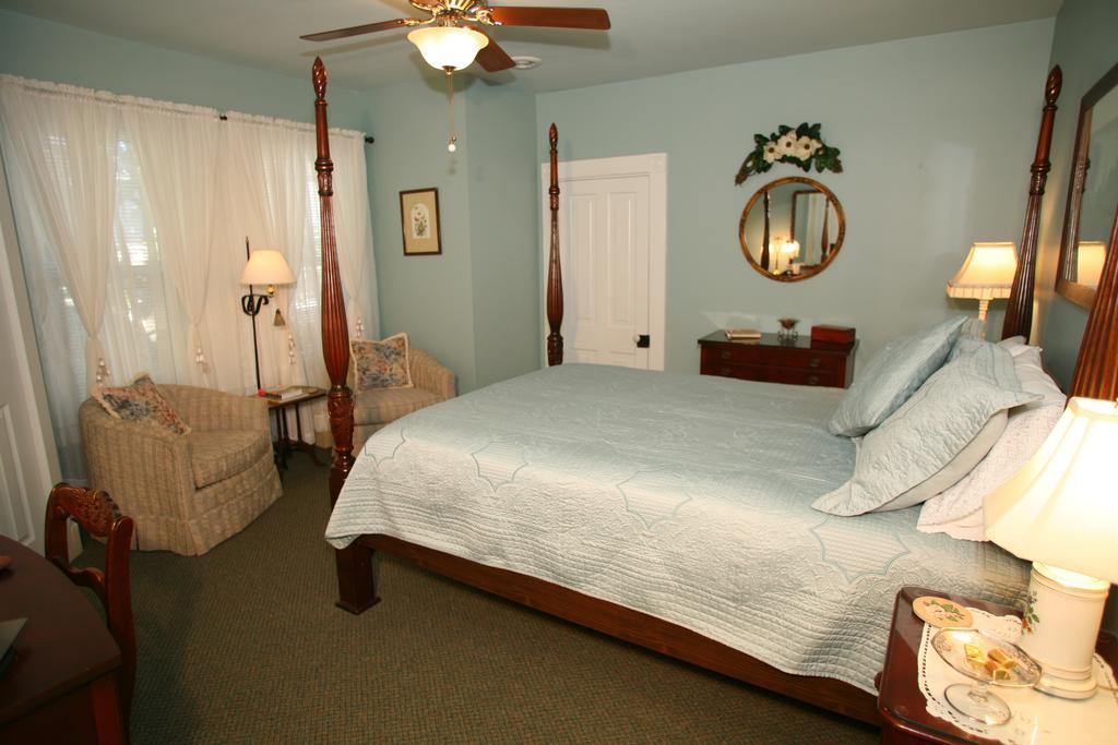 C.W. Worth House Bed And Breakfast Уилмингтон Номер фото