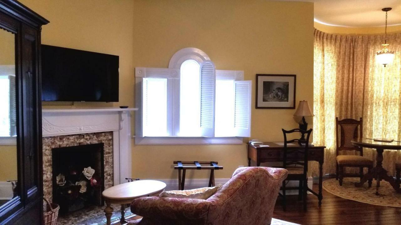 C.W. Worth House Bed And Breakfast Уилмингтон Экстерьер фото