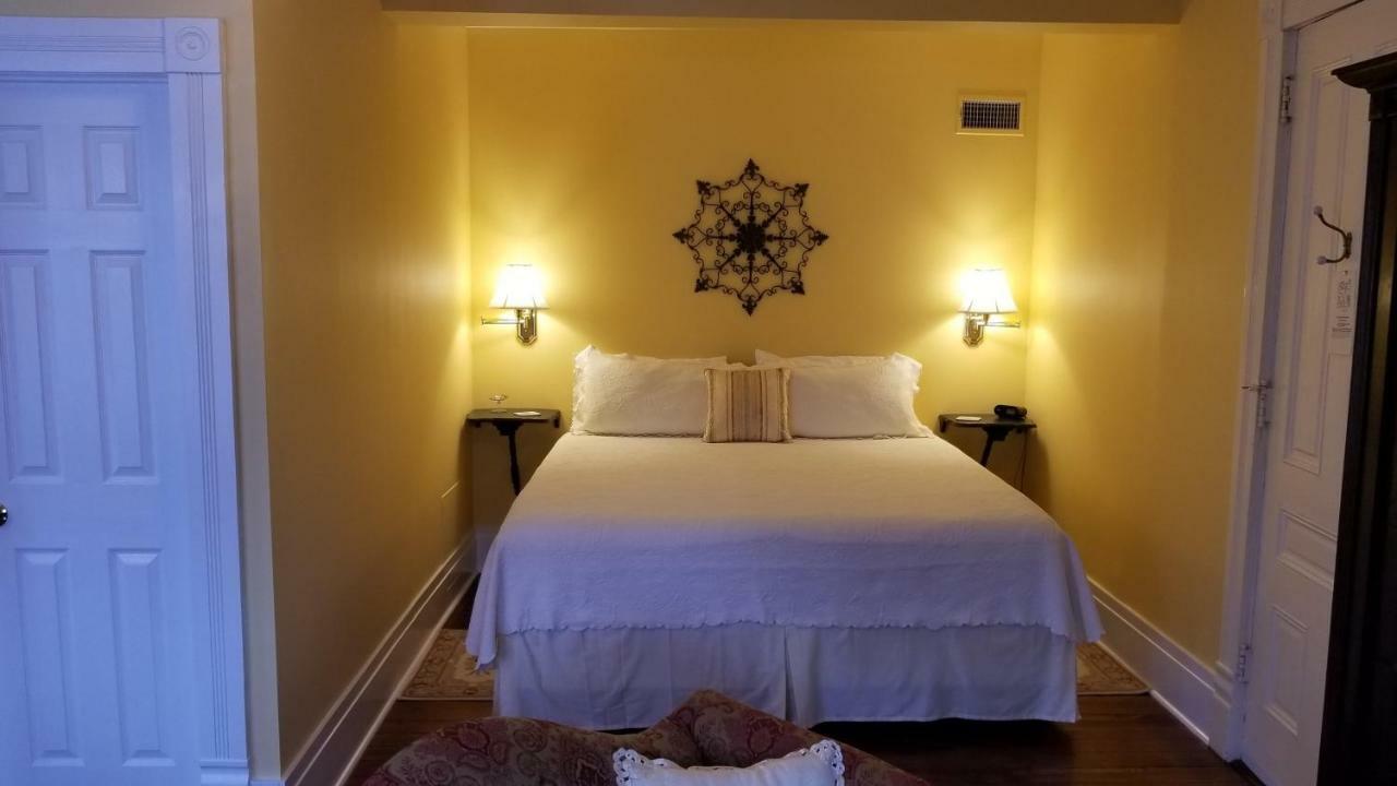 C.W. Worth House Bed And Breakfast Уилмингтон Экстерьер фото